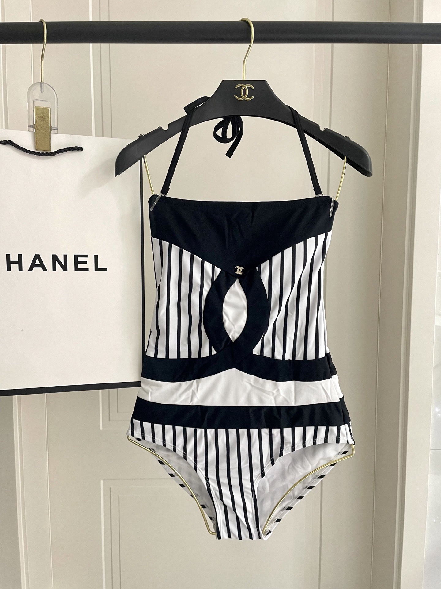 Accessories Bikinis — ea285097 angle 1