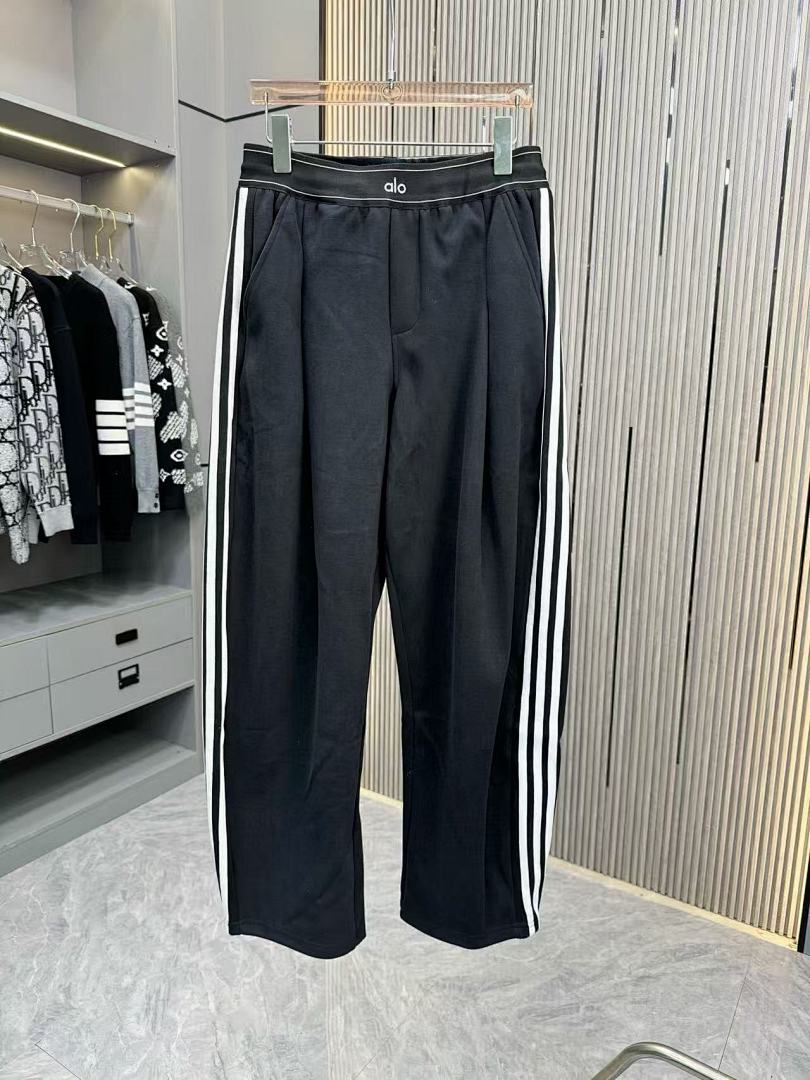Alo Sweatshirt — 1bc733d8 angle 1