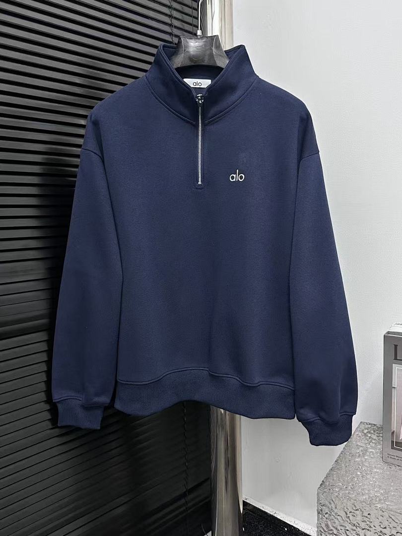 Alo Sweatshirt — cfe42c24 angle 1