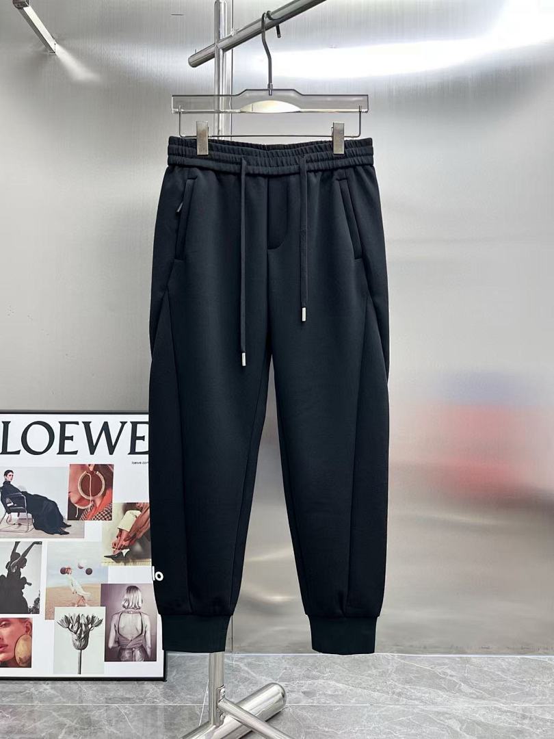 Alo Sweatshirt — e16615bb angle 1