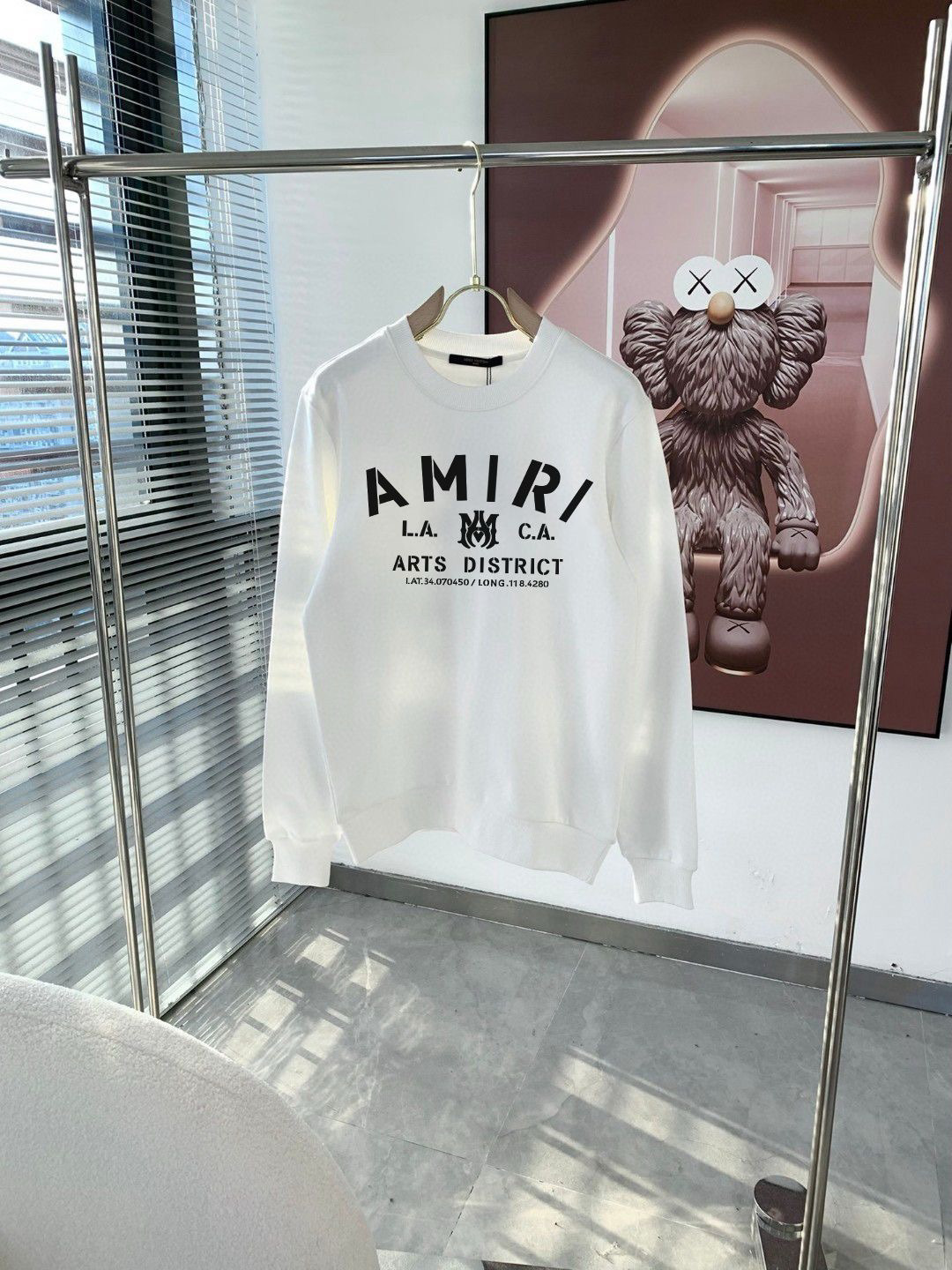 Amiri Hoodie — b98b8489 angle 1