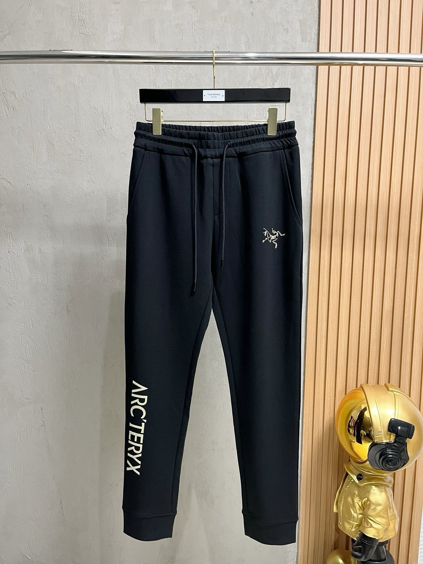 Arc'teryx Hoodie — 9ee6bbf7 angle 1