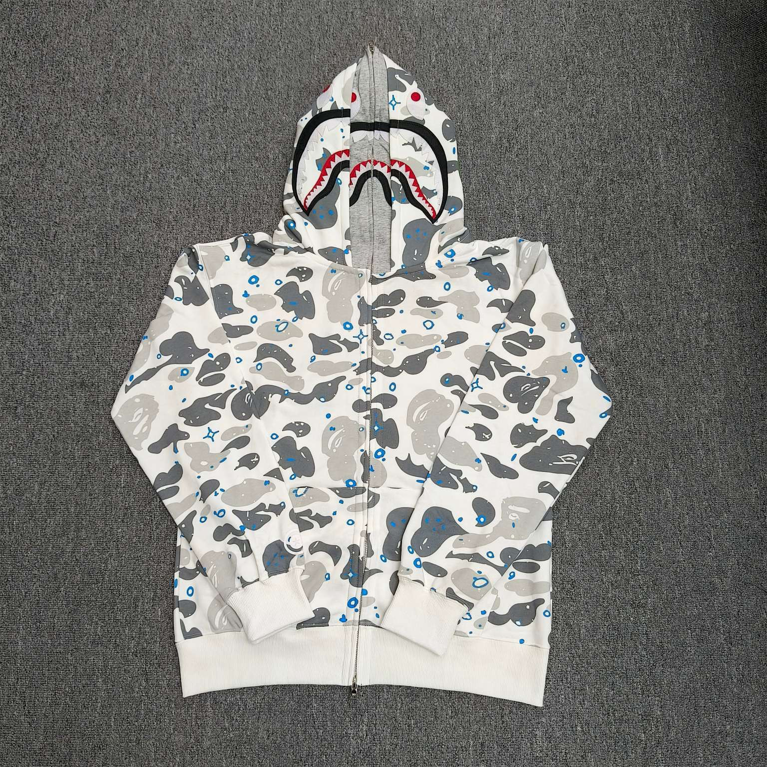 BAPE Hoodie — cadeb921 angle 1