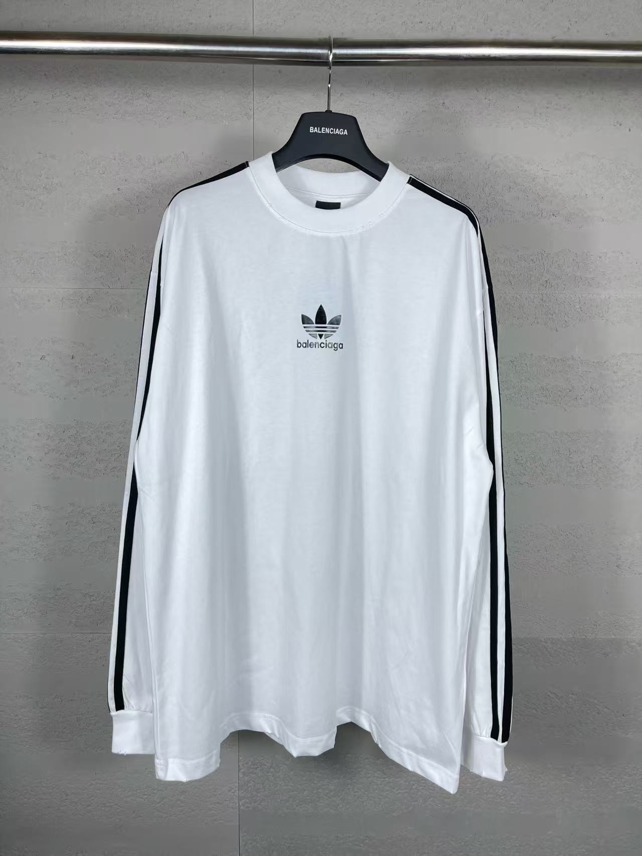 Balenciaga Hoodie — 1a13d3a5 angle 1
