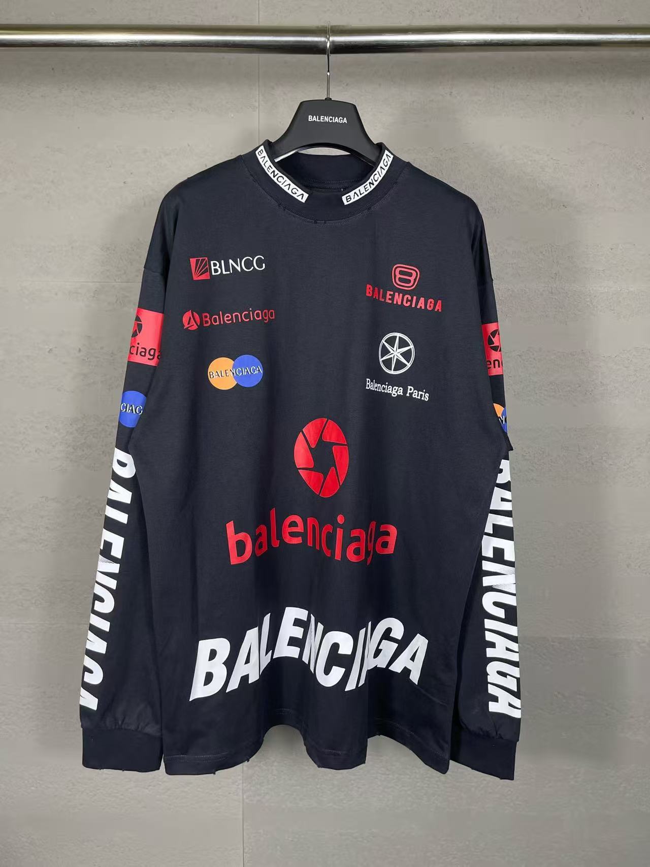 Balenciaga Hoodie — a827dbcb angle 1