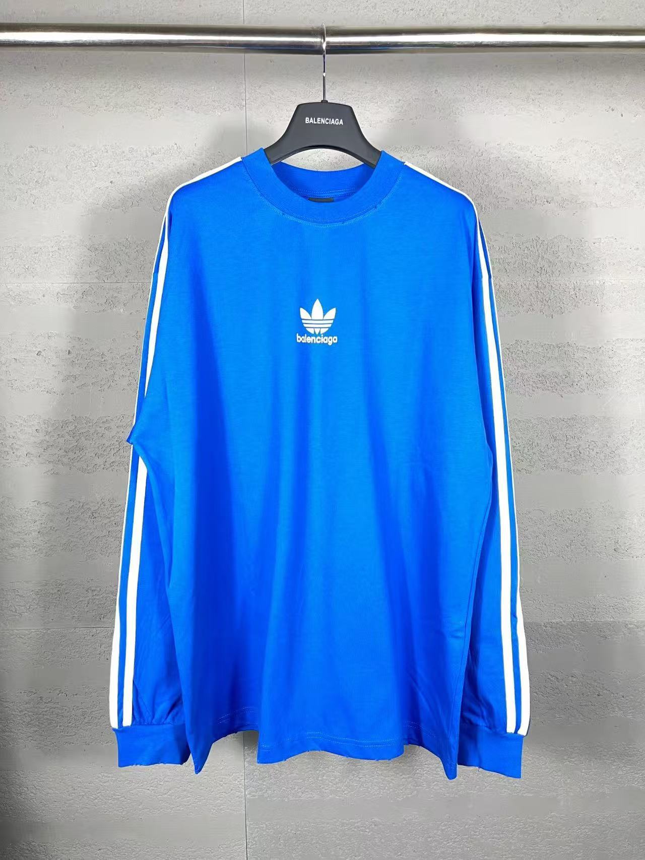Balenciaga Hoodie — ceda3a01 angle 1