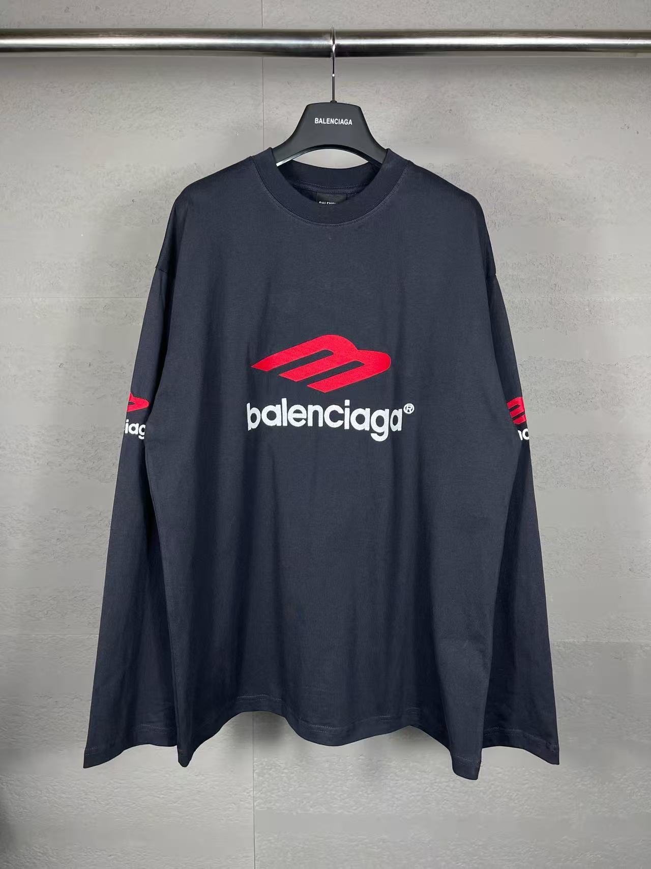 Balenciaga Hoodie — f0b942d2 angle 1