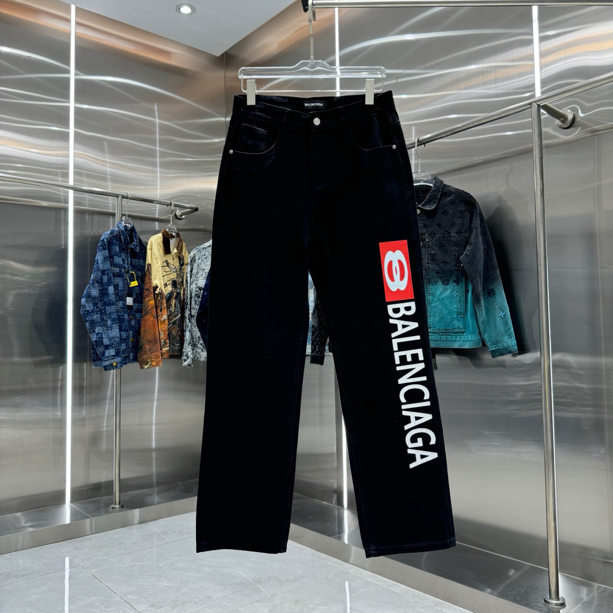 Balenciaga Pants — a0d9a321 angle 1