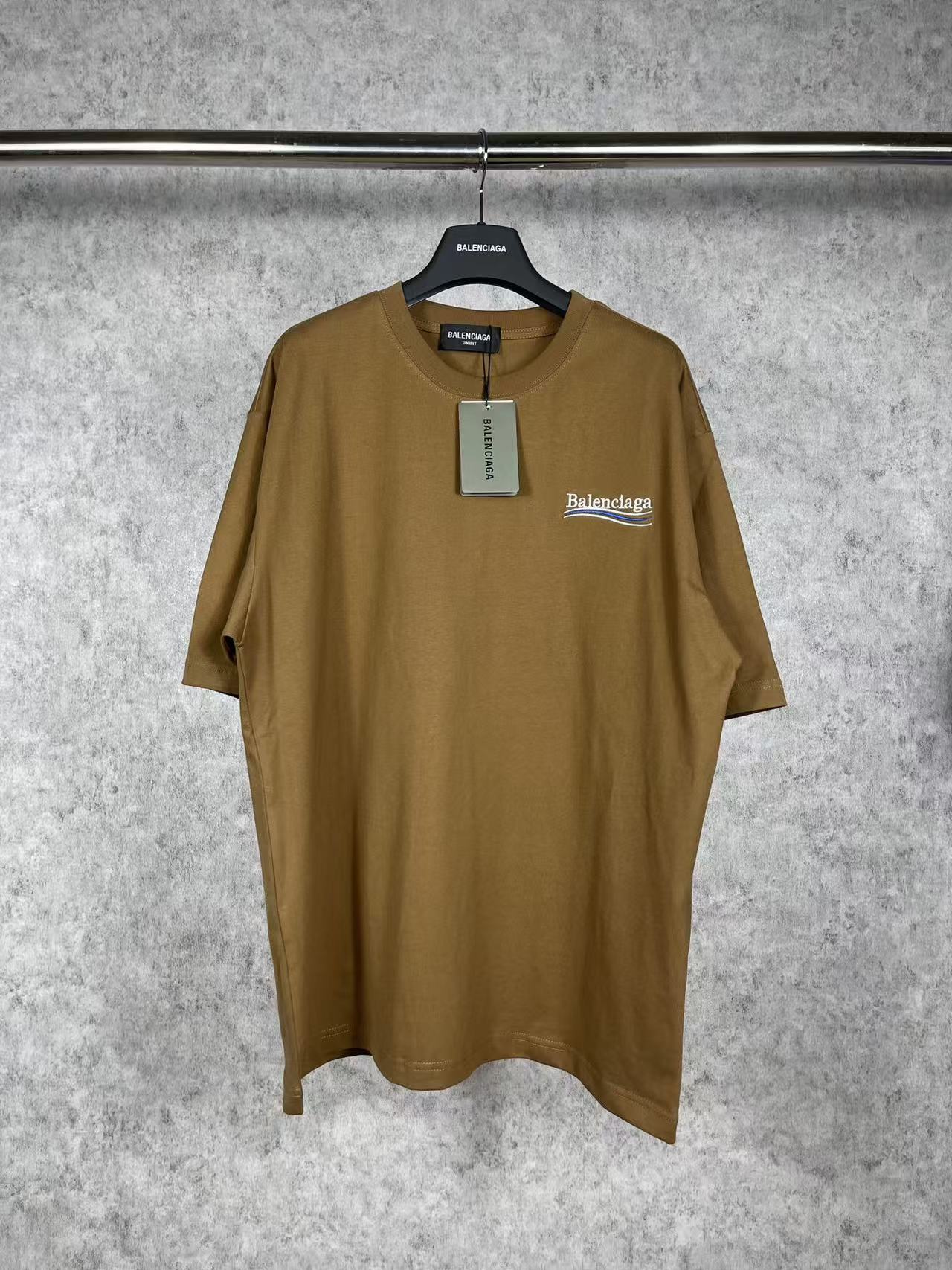 Balenciaga Shirts — cde8b27b angle 1