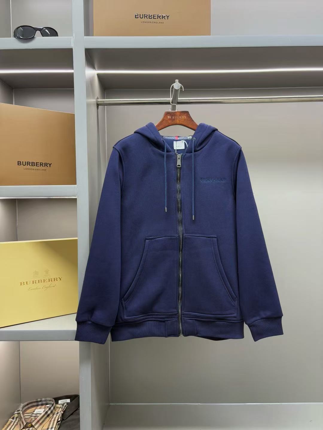 Burberry Hoodie — 33290fc8 angle 1
