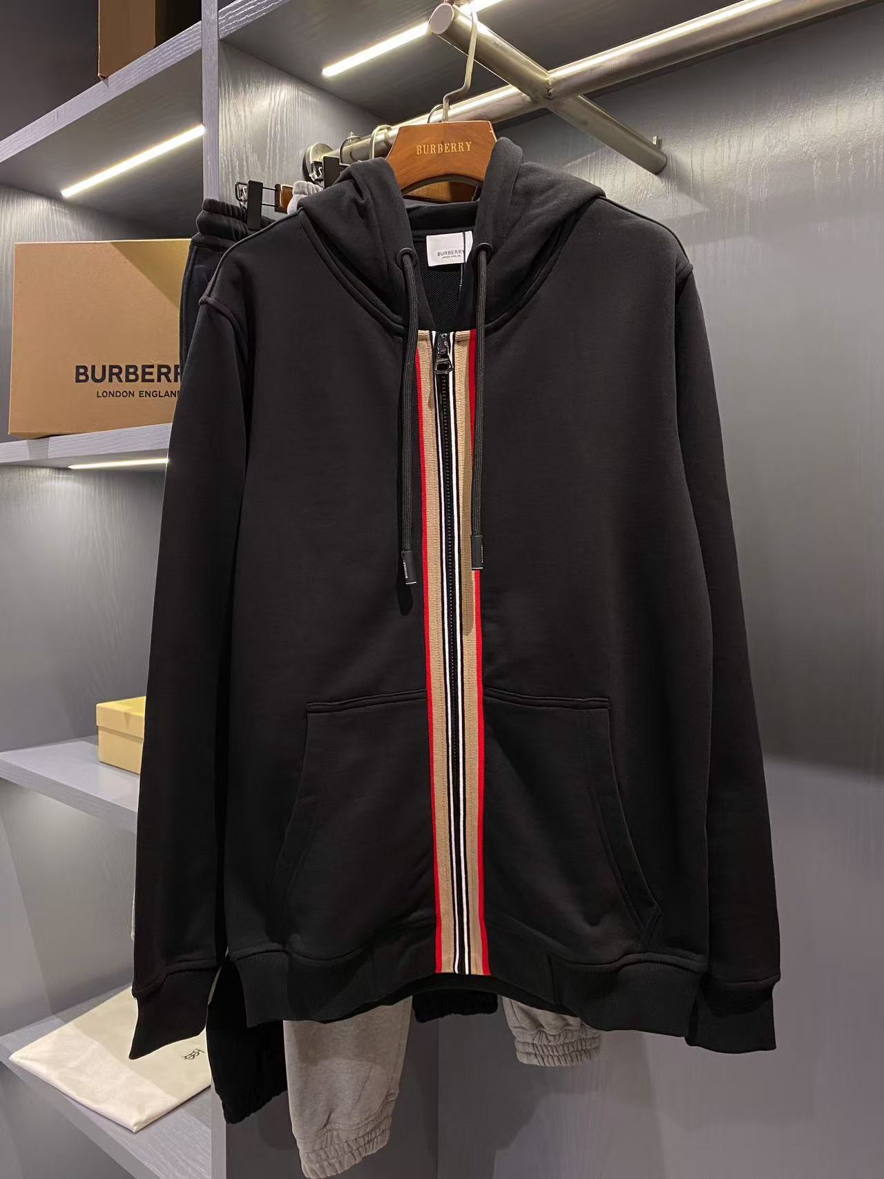 Burberry Hoodie — 3b333f81 angle 1