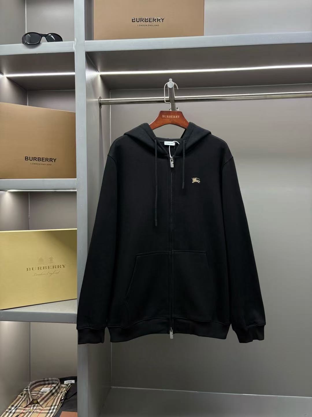 Burberry Hoodie — 6fa1247b angle 1