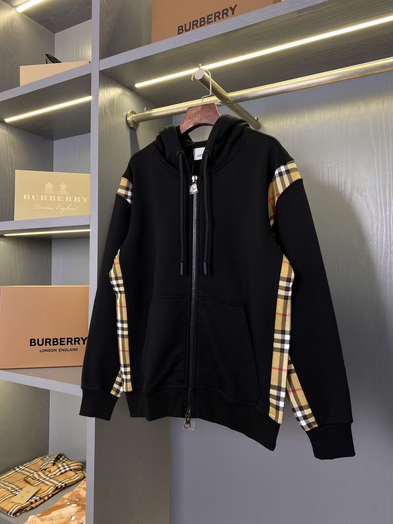 Burberry Hoodie — e13d5d8a angle 1