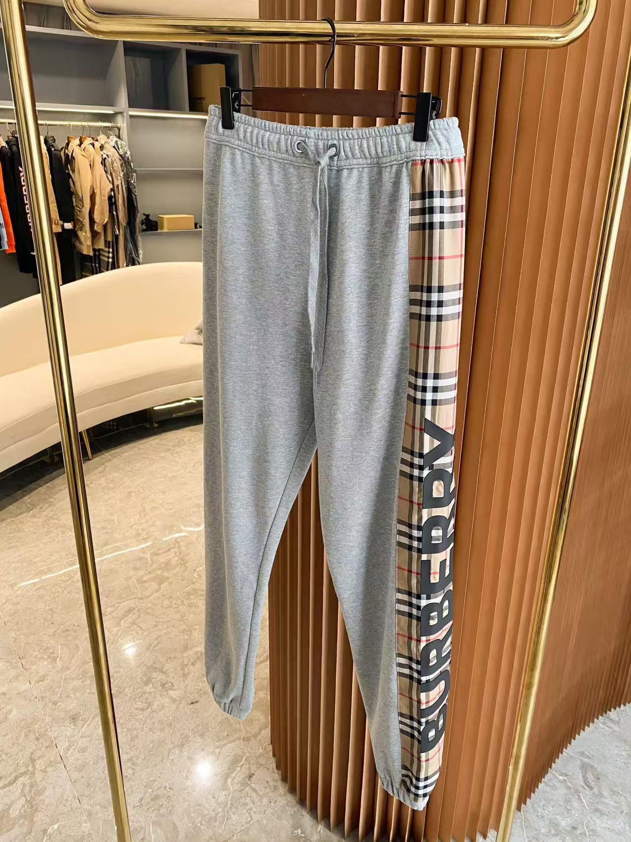 Burberry Hoodie — e56f7fef angle 1