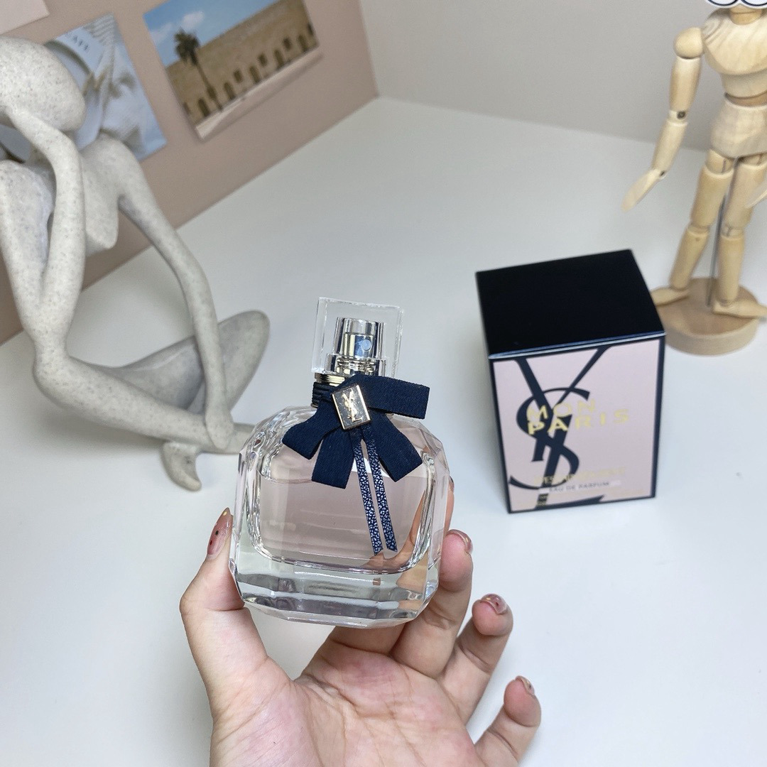 Cologne fda04b04 angle 1