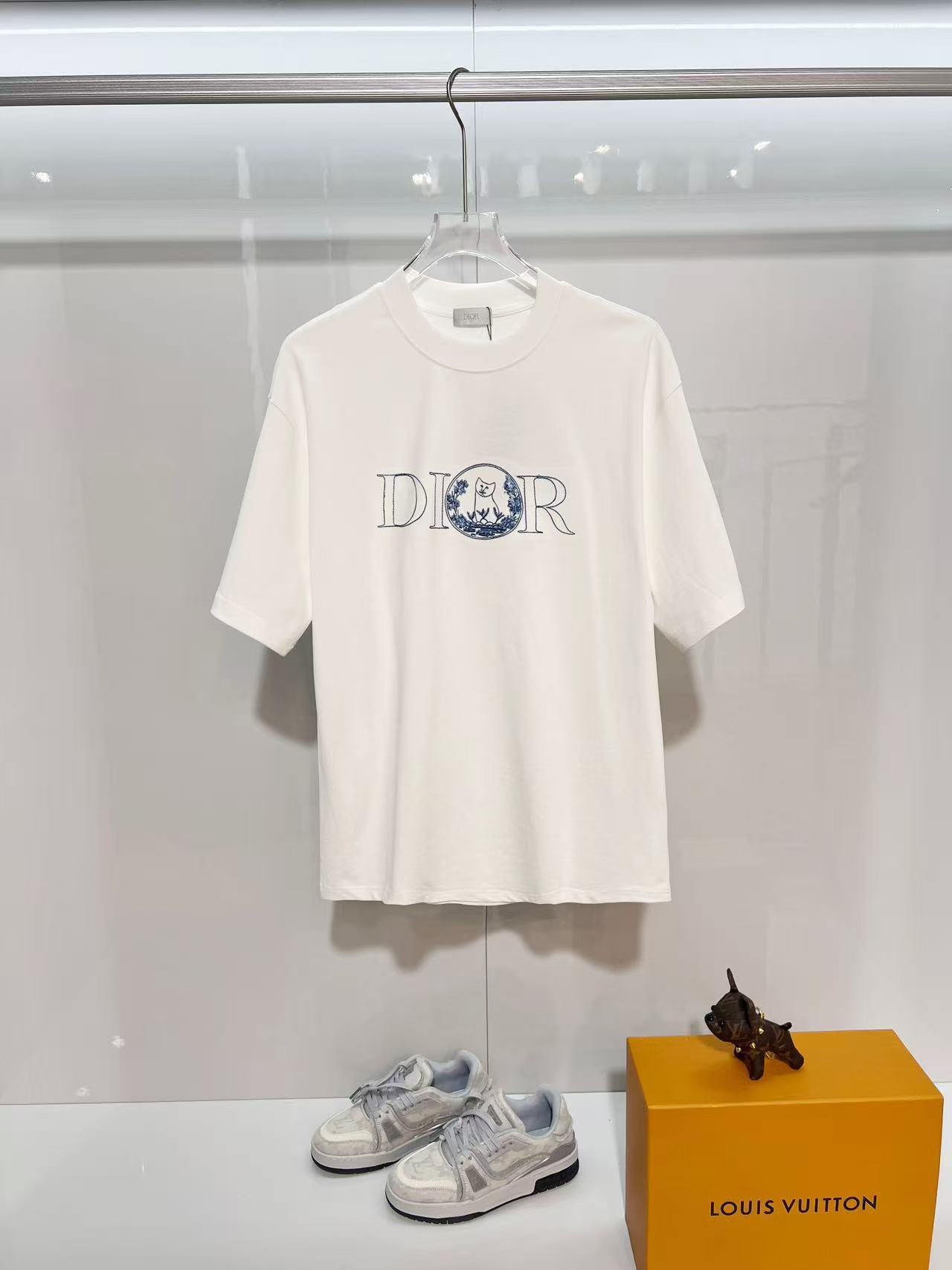 Dior Shirts — 2cba68ec angle 1