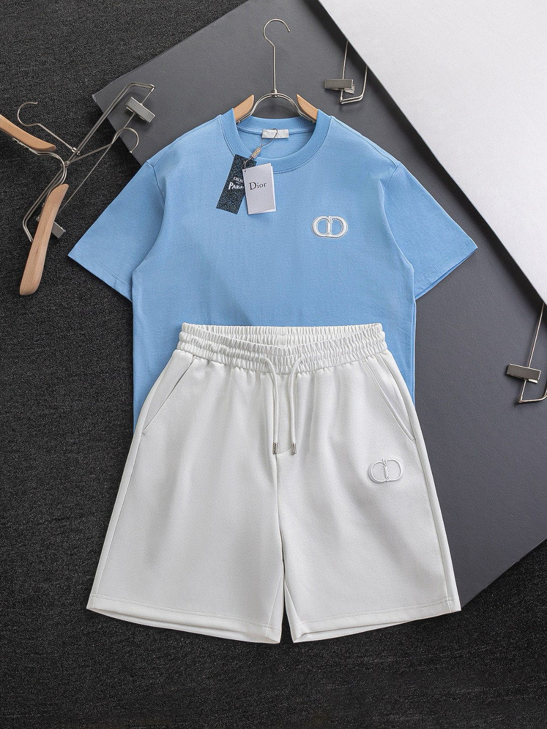 Dior Shirts — daa963a5 angle 1