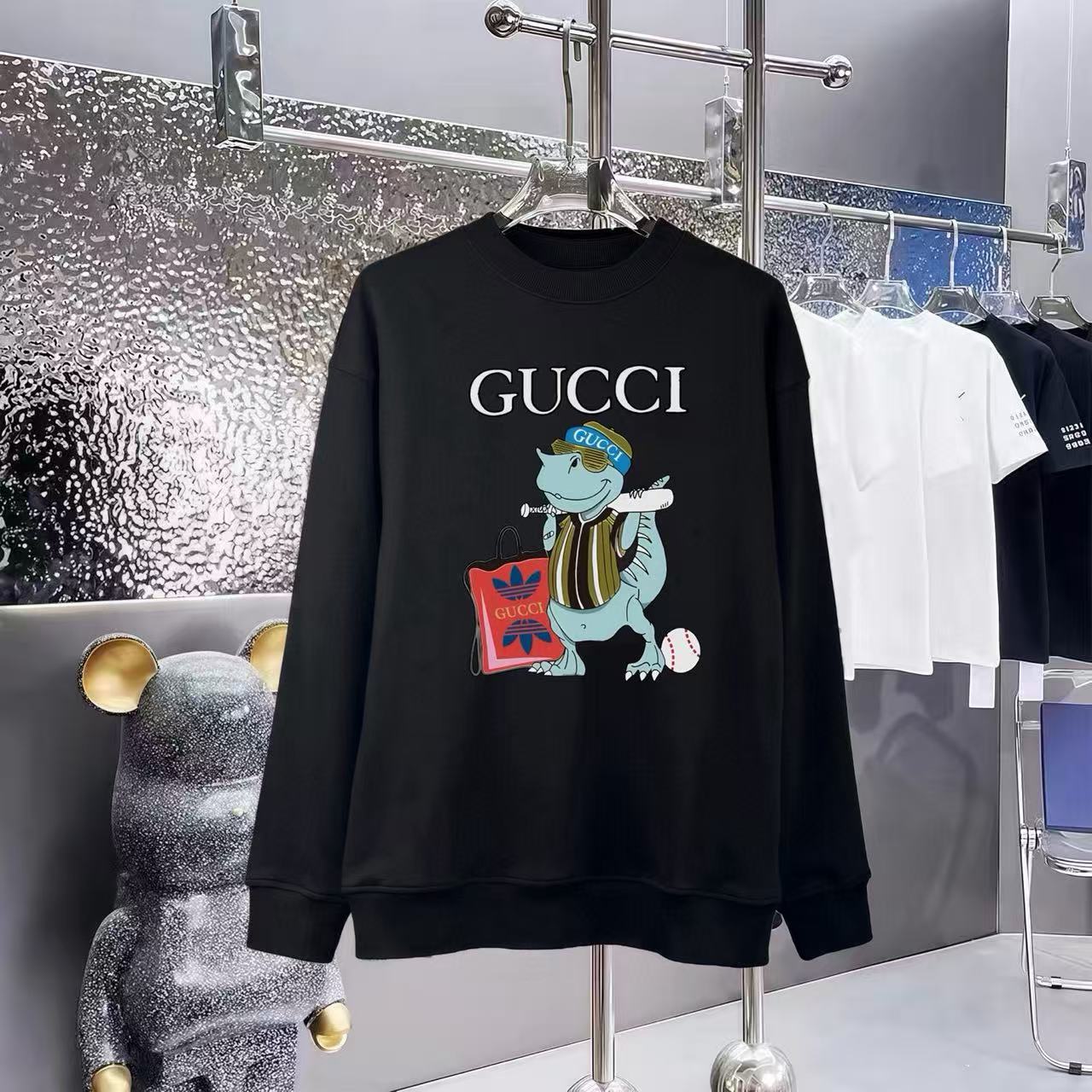 Gucci Hoodie — 1a122572 angle 1