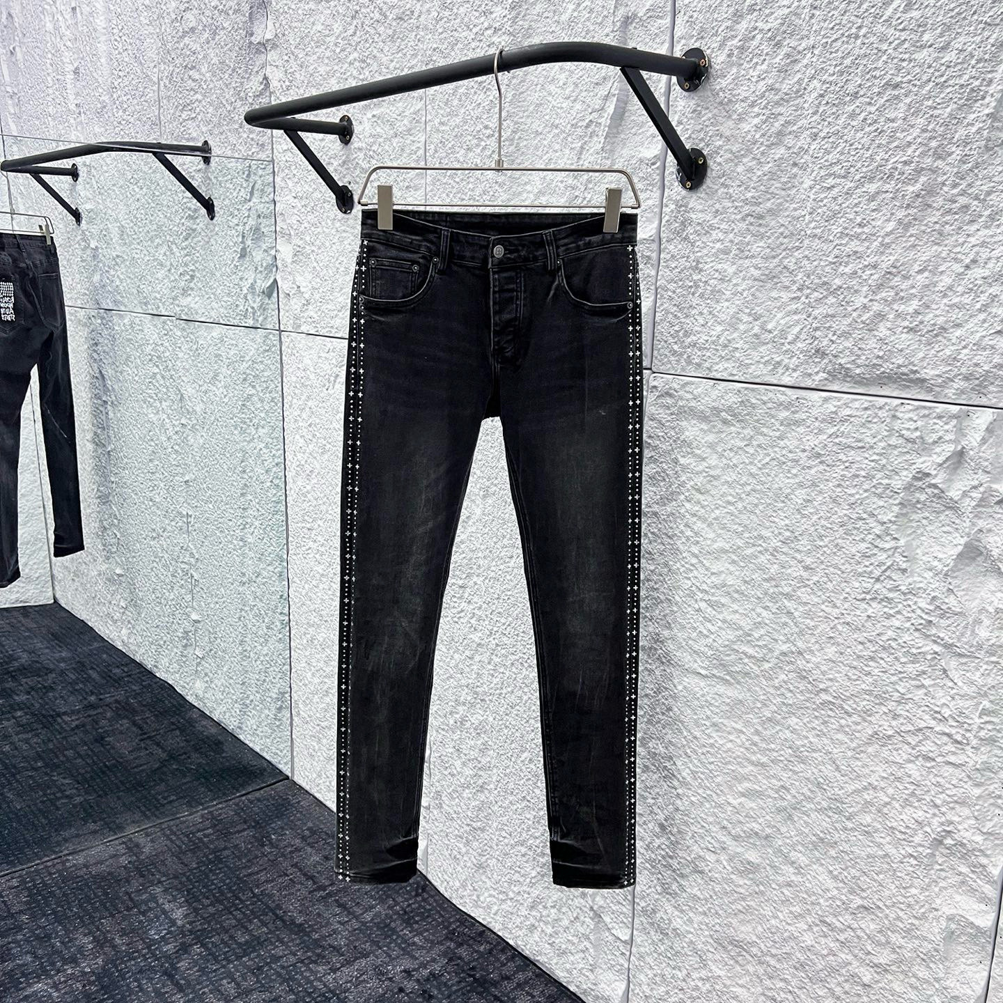 Ksubi Jeans — 58d61912 angle 1
