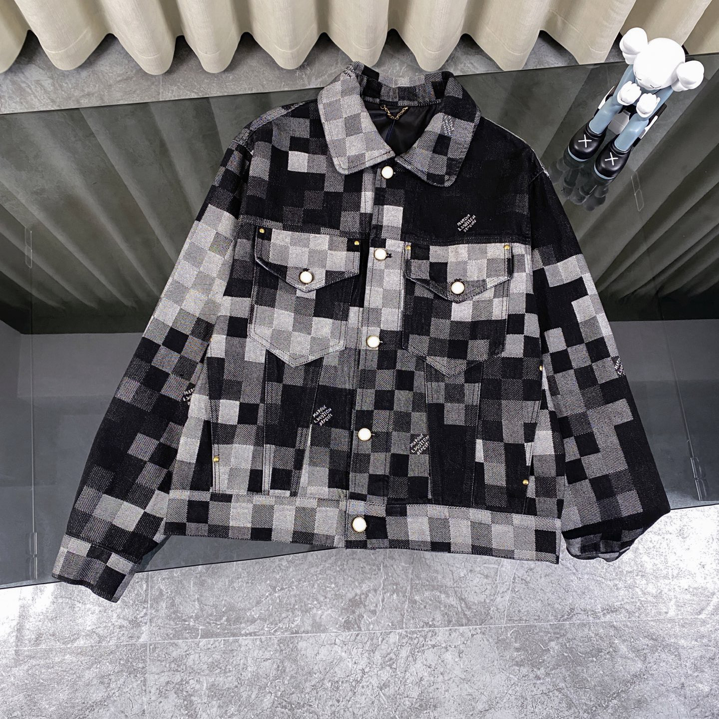 Louis Vuitton Hoodie — 4ec7bbc3 angle 1
