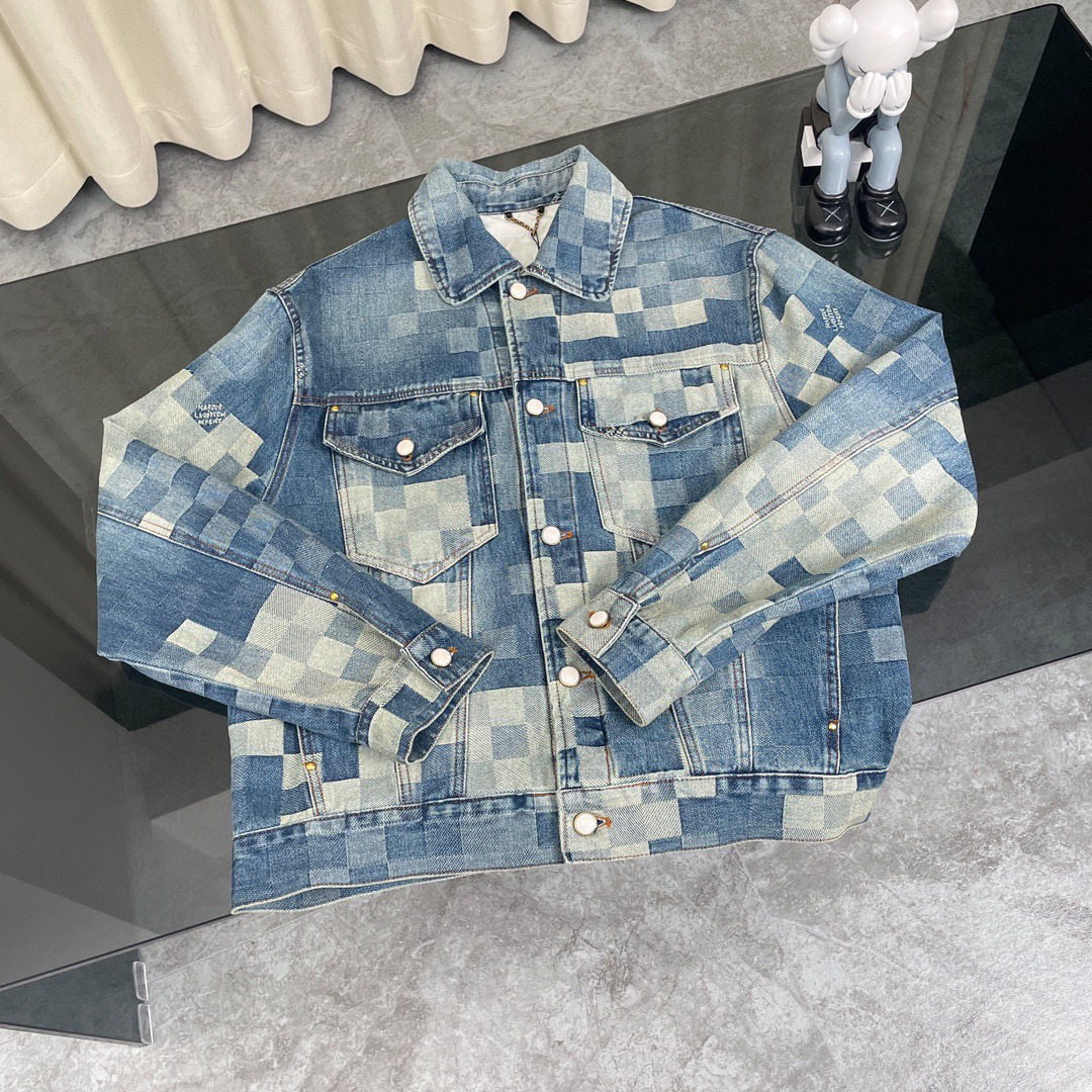Louis Vuitton Hoodie — 695afb2d angle 1