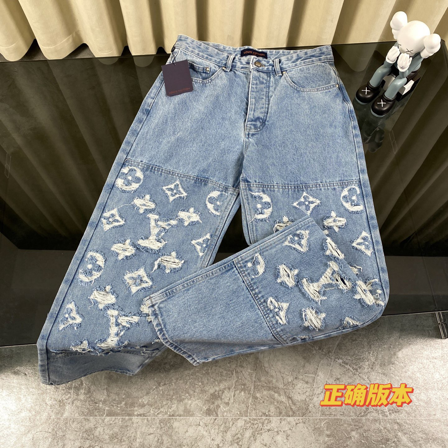 Louis Vuitton Hoodie — d5fe18f6 angle 1