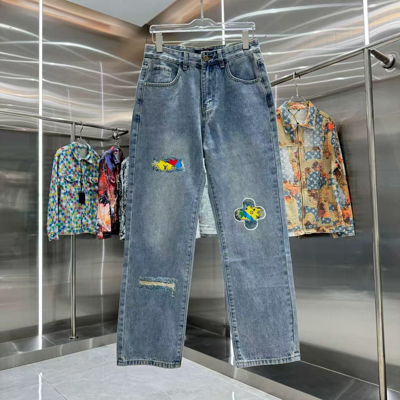 Louis Vuitton Pants — 2a9c33f0 angle 1