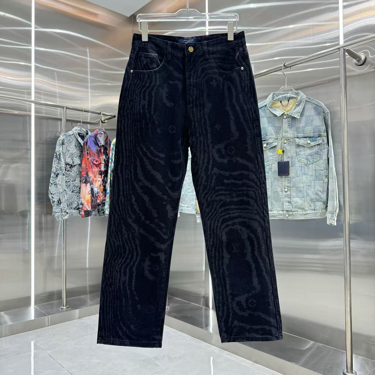 Louis Vuitton Pants — 4794a424 angle 1
