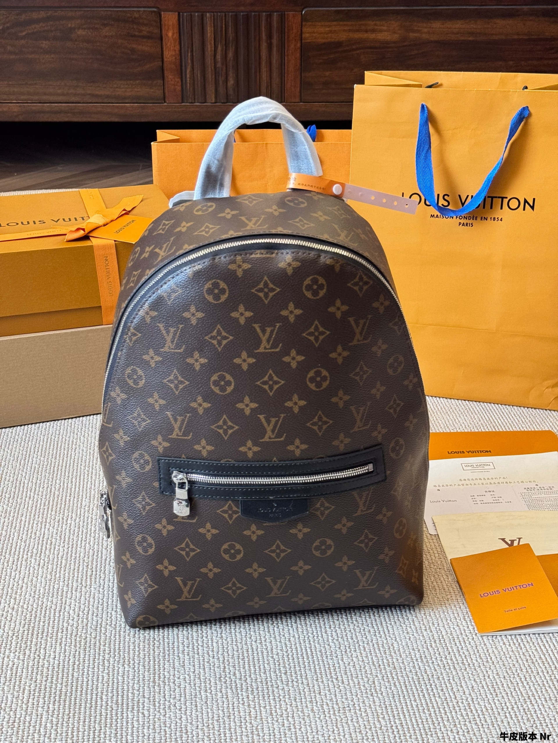Mens Bags — 0768adbb angle 1