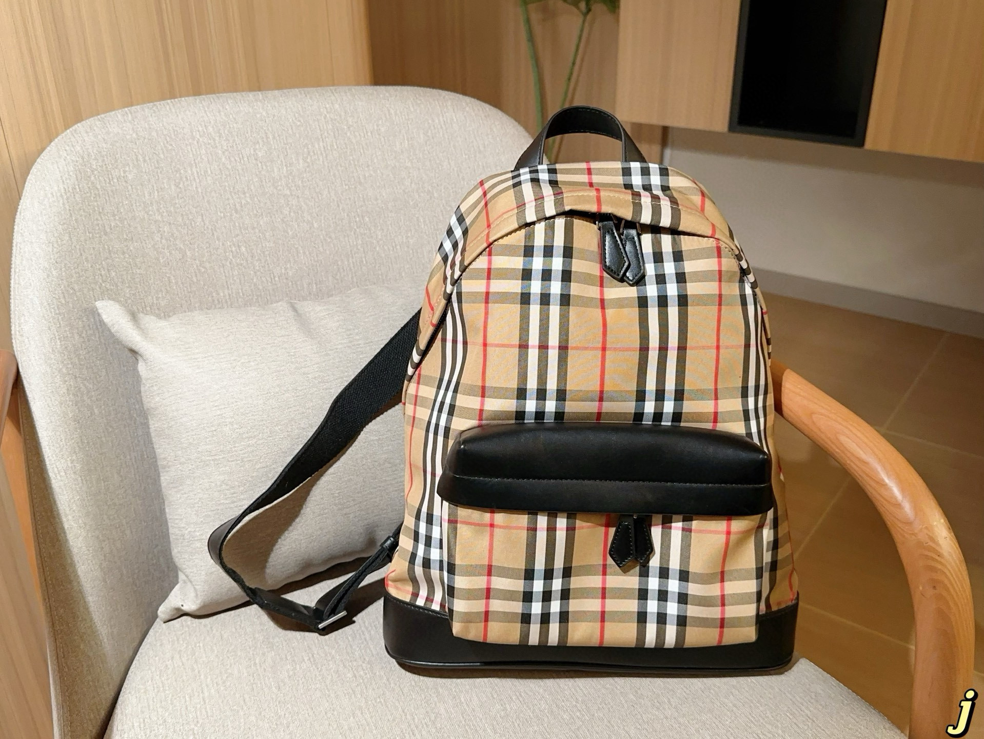 Mens Bags — 26c9ac39 angle 1