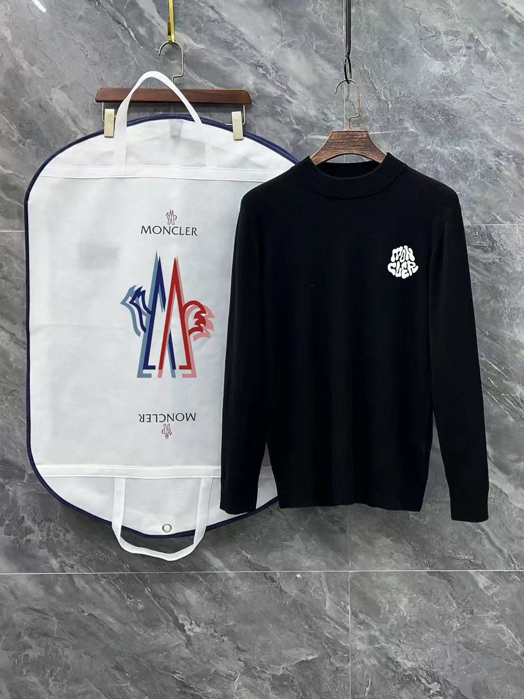 Moncler All — 07524a94 angle 1