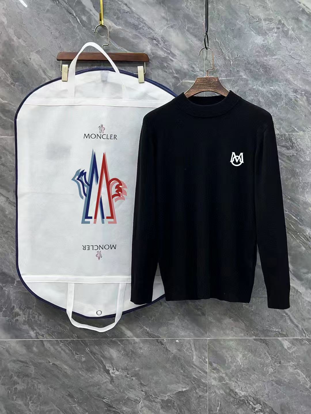 Moncler All — 26e53efd angle 1