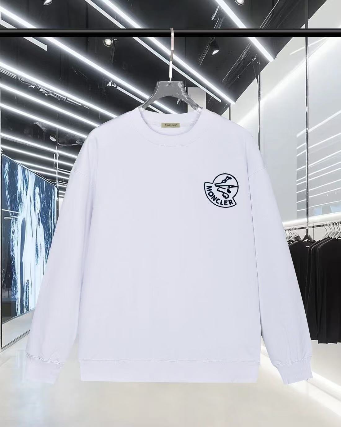 Moncler All — 67ea2812 angle 1