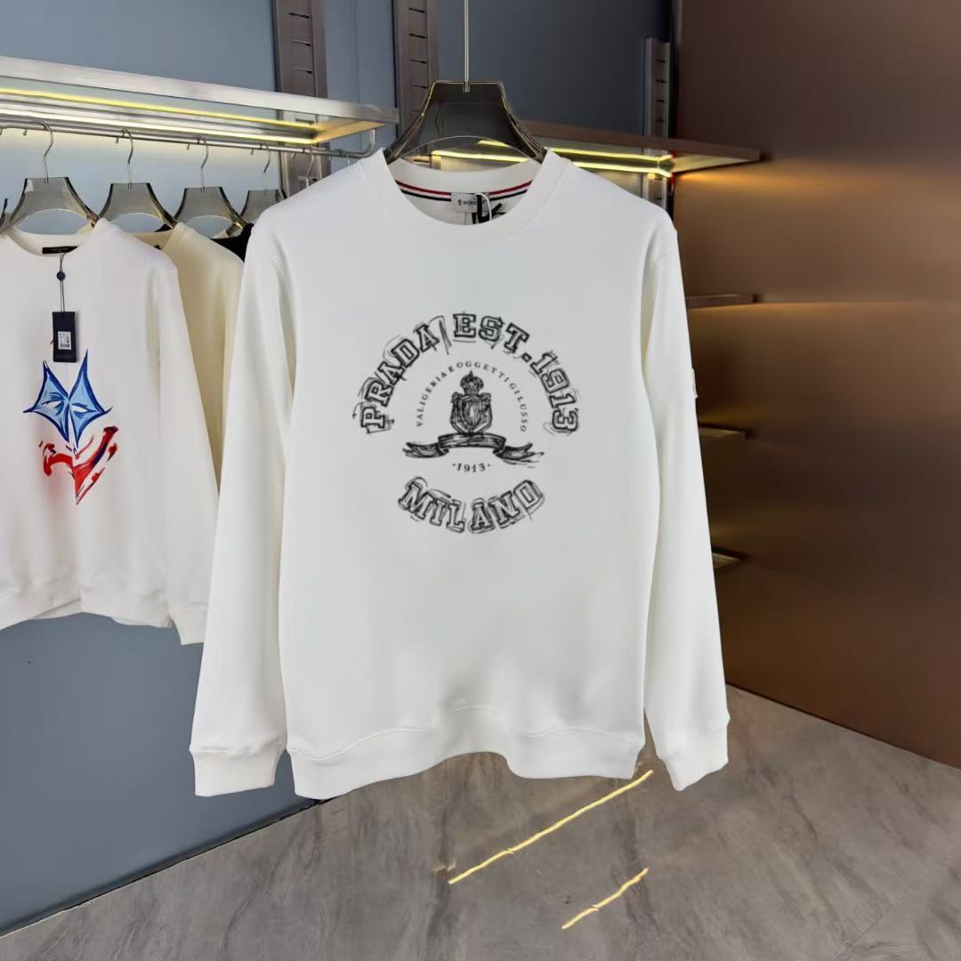 Moncler All — 7ce7b8d3 angle 1