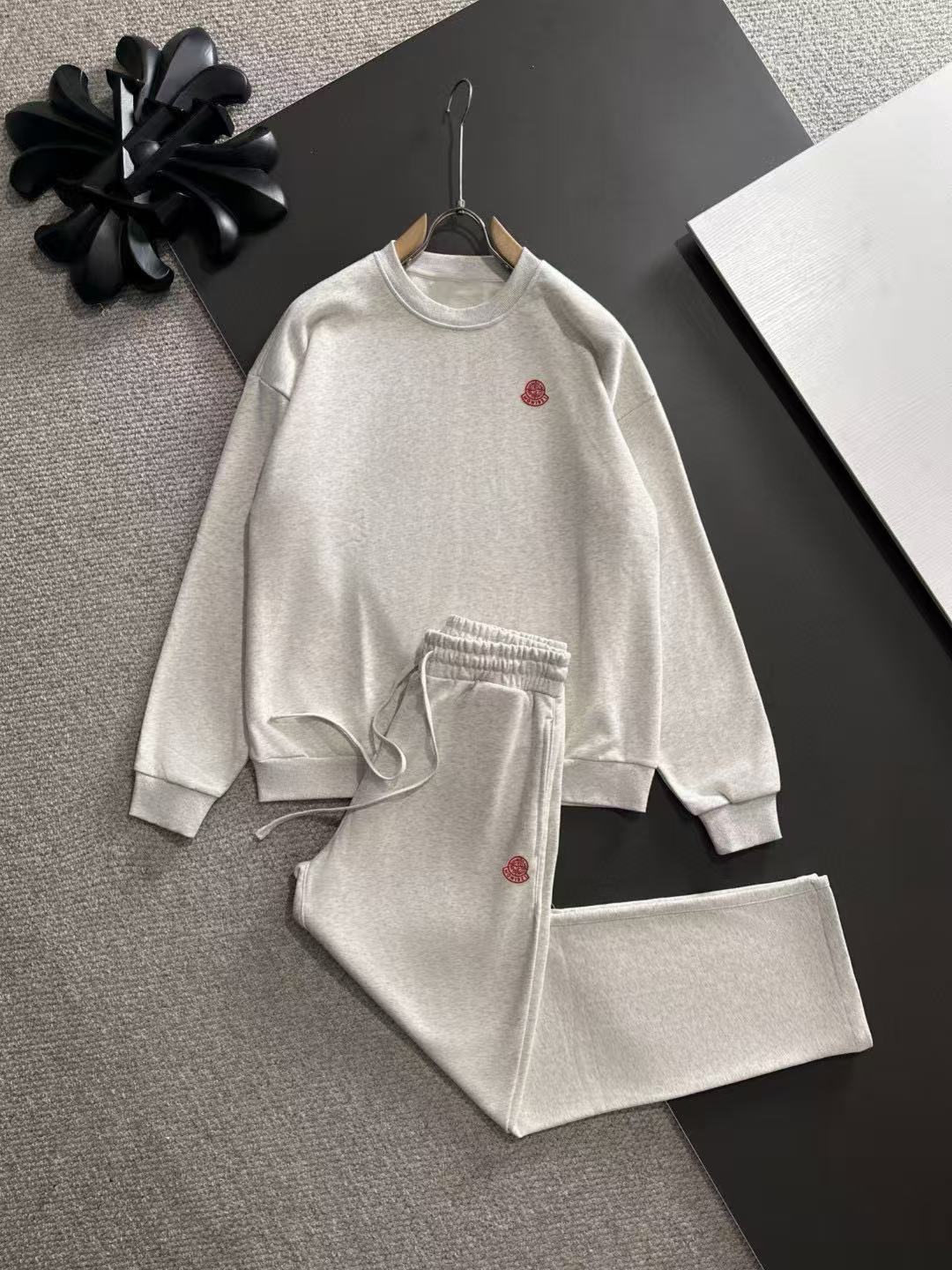 Moncler All — c65fb599 angle 1
