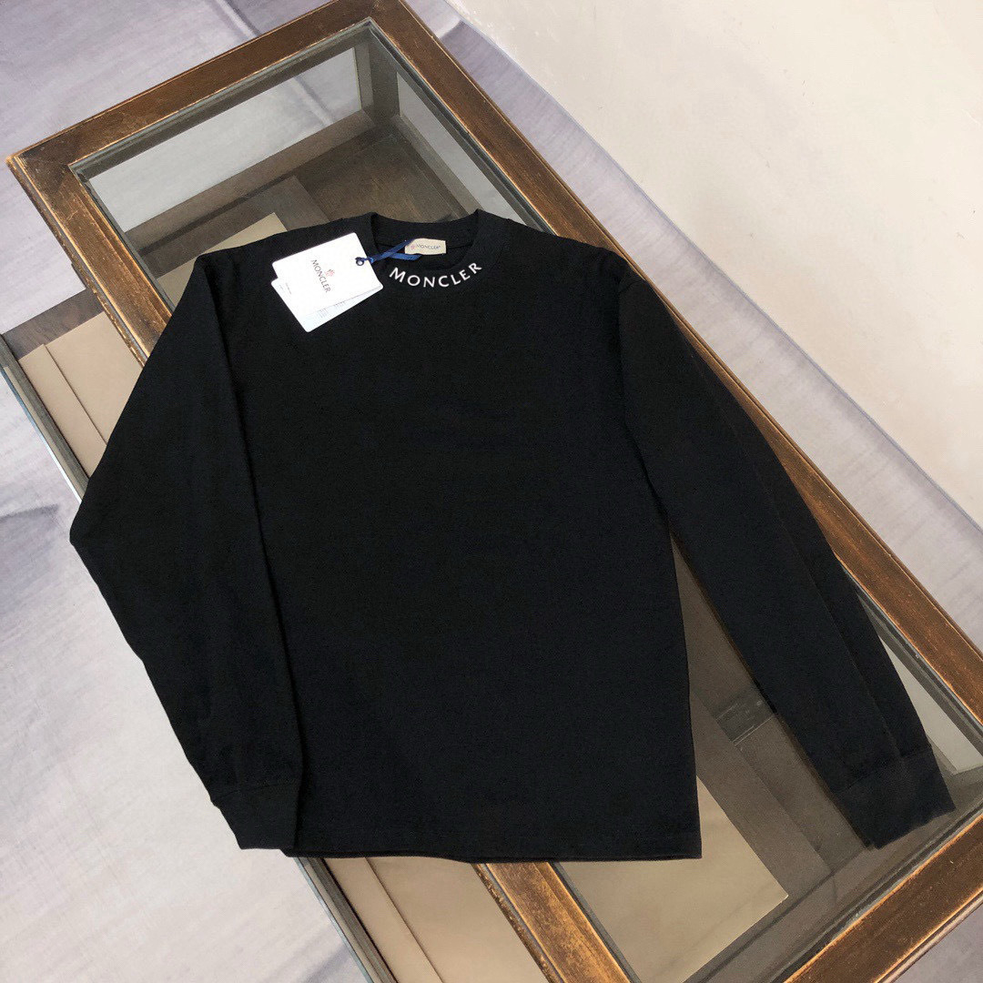 Moncler Hoodie — 6c33f6ef angle 1