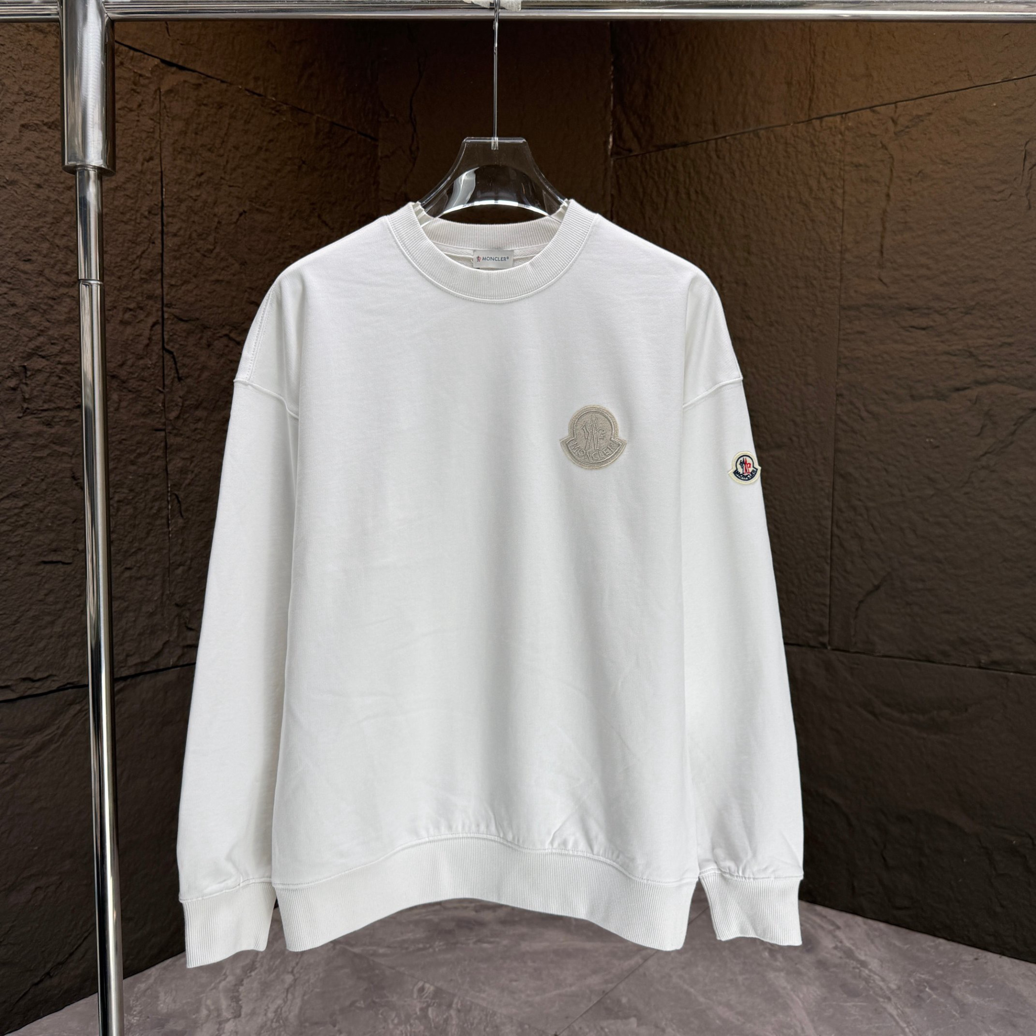 Moncler Hoodie — e090fb12 angle 1