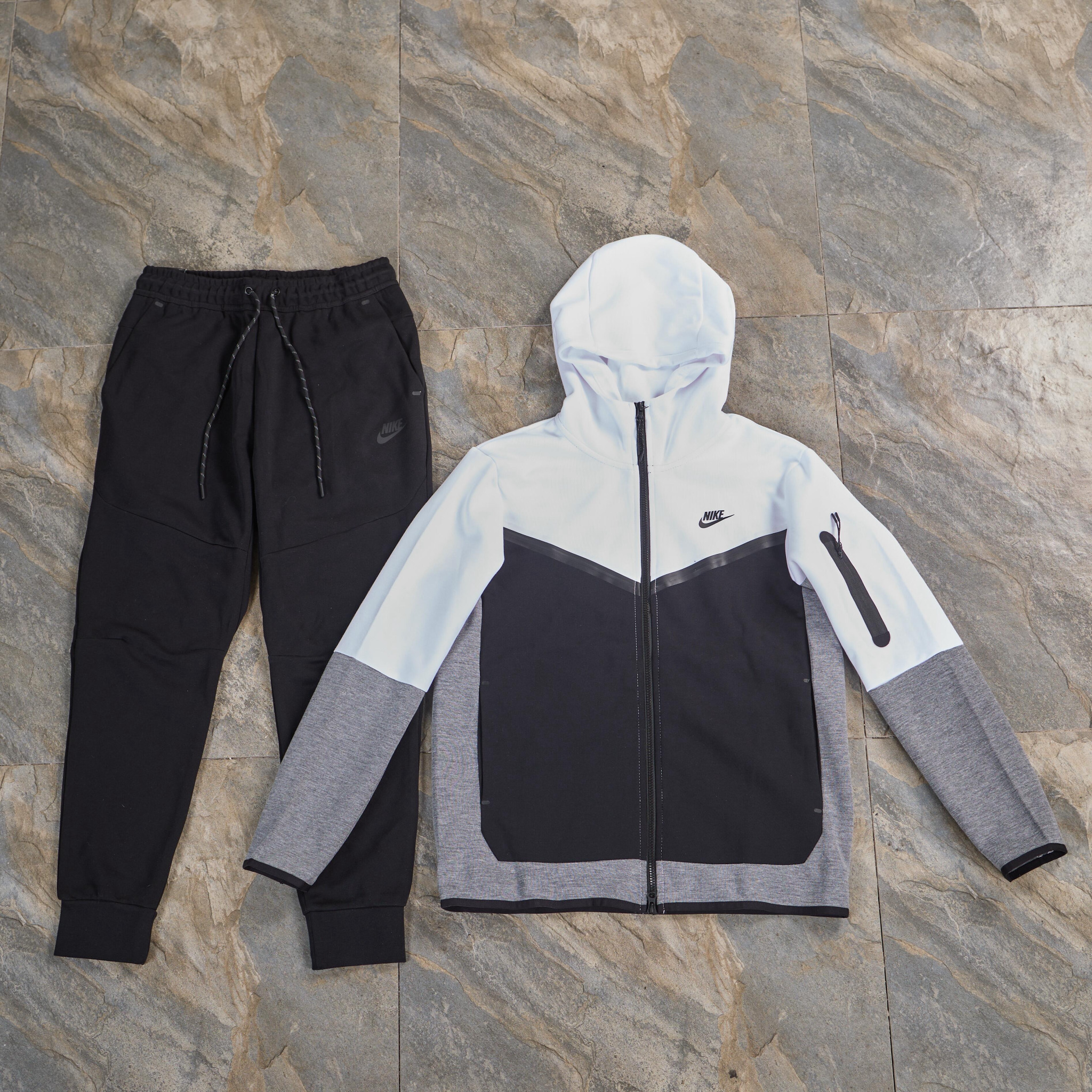 Nike Hoodie — 68e949ae angle 1