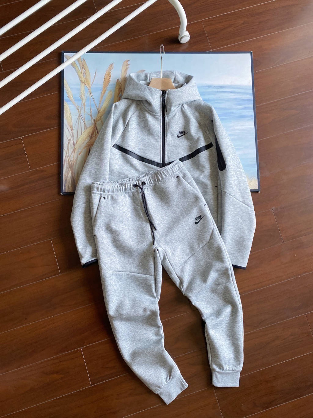 Nike Hoodie — b7890c0c angle 1