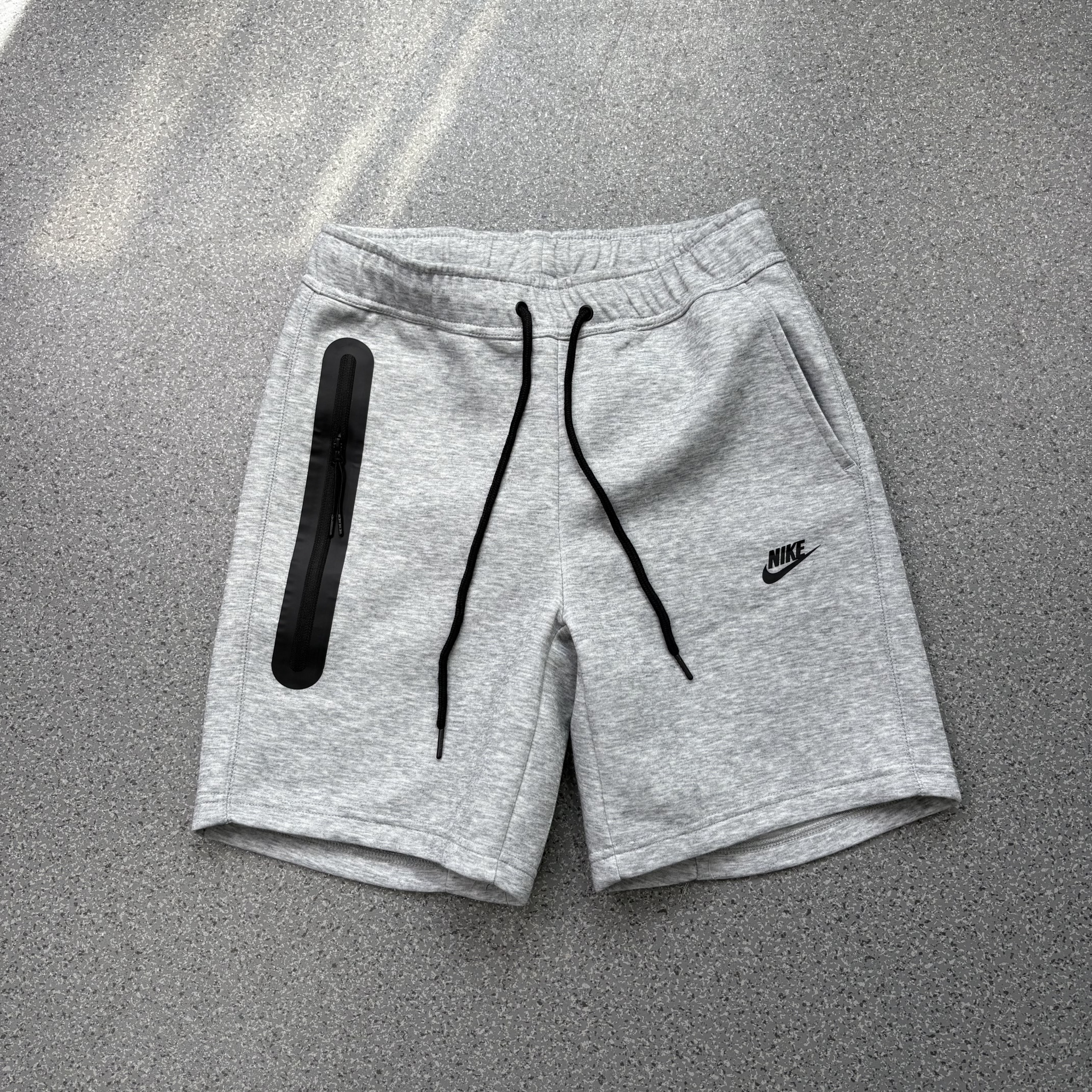 Nike Pants — 5b83c25e angle 1