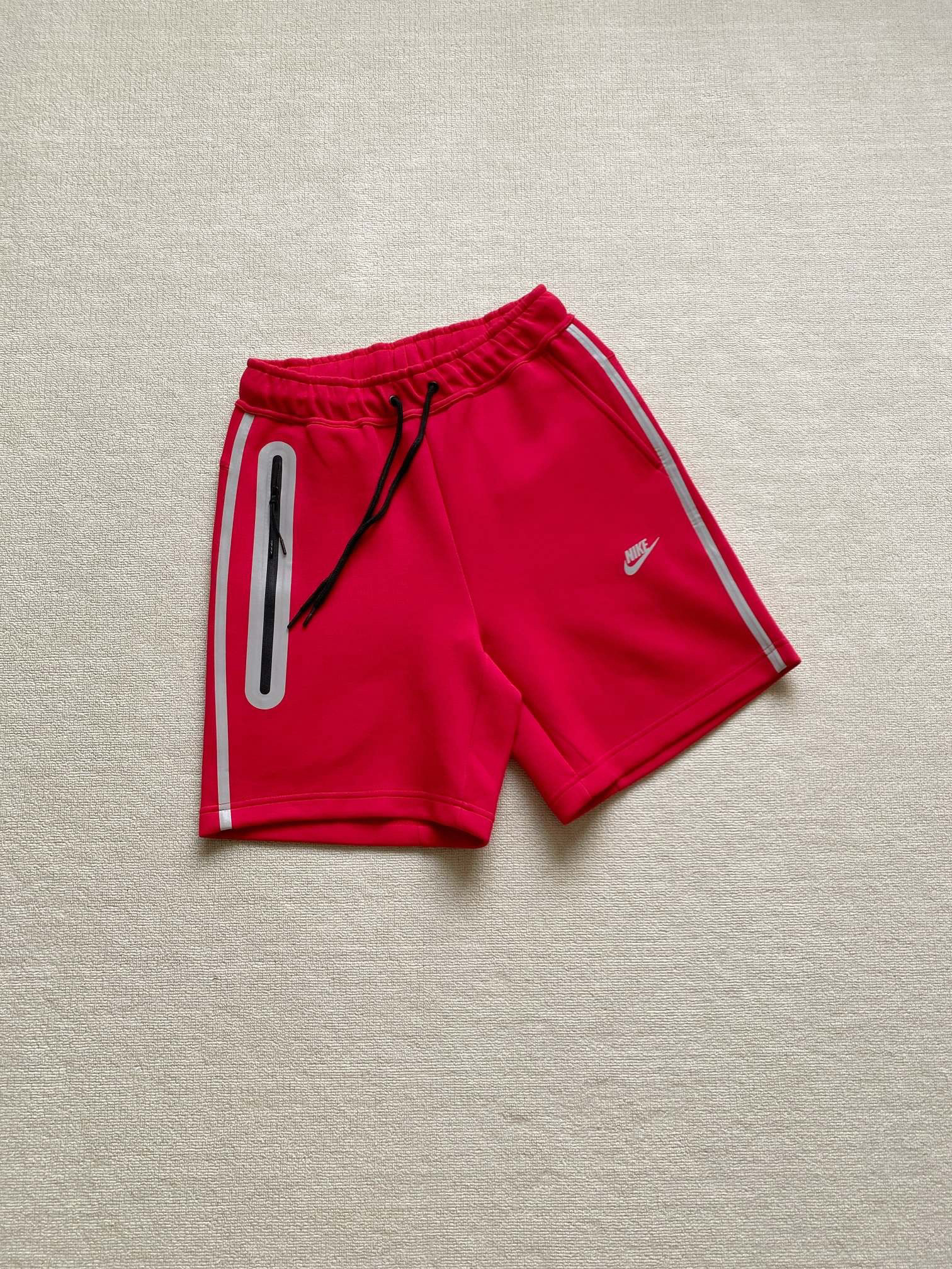 Nike Pants — daa6a86f angle 1