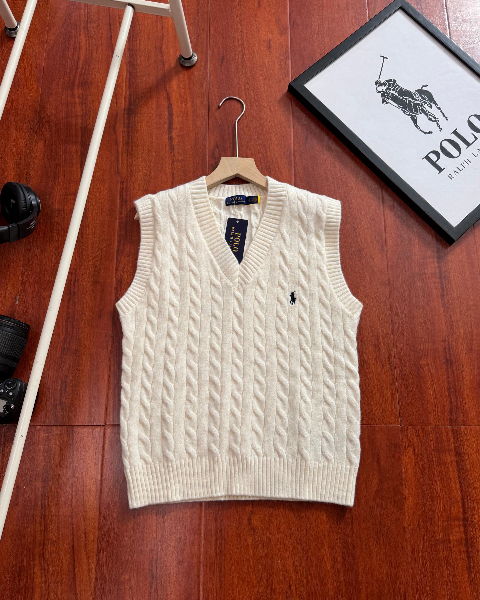 Ralph Lauren Hoodie — 0a66717a angle 1