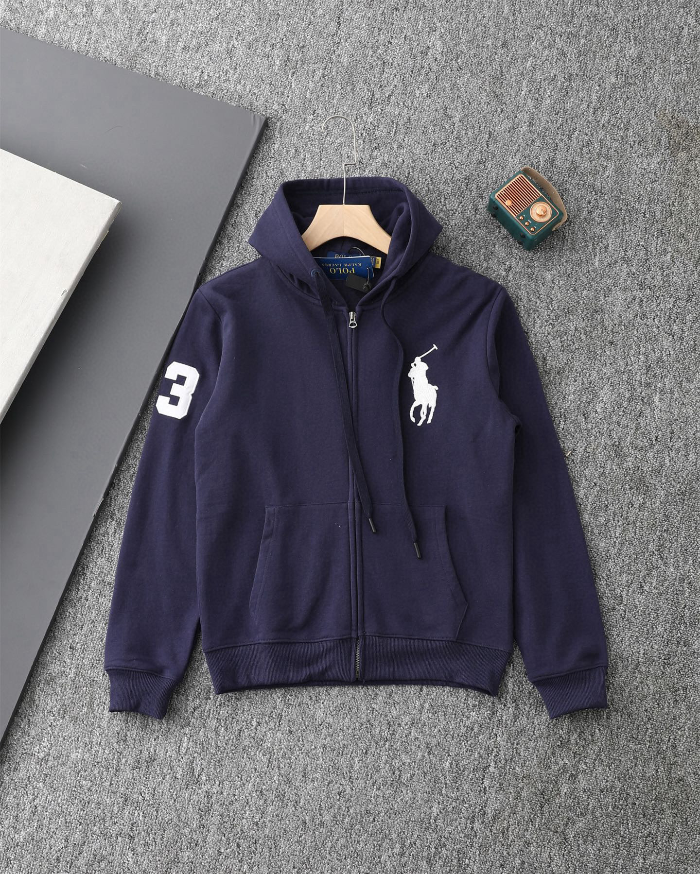 Ralph Lauren Hoodie — 42147ee8 angle 1