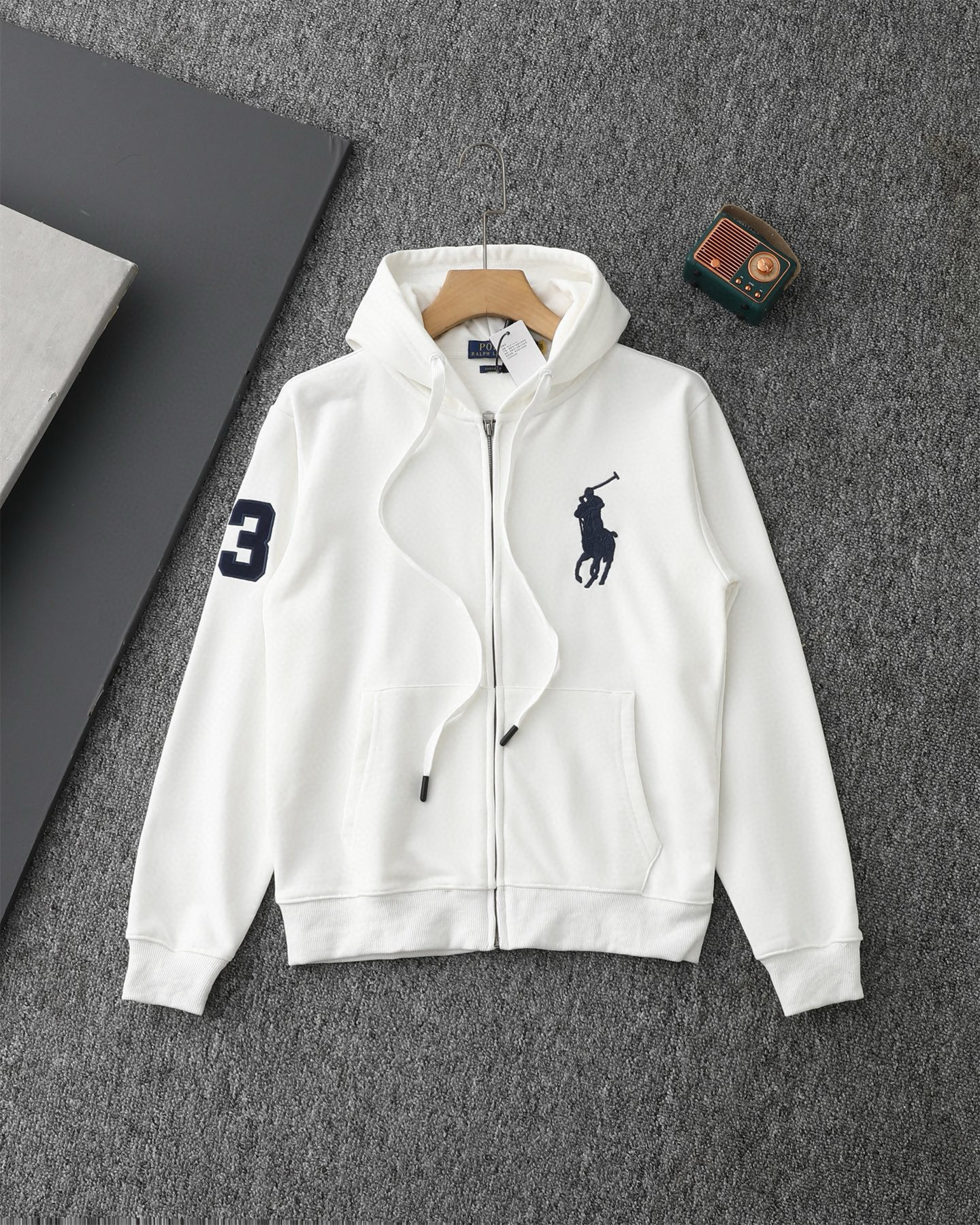 Ralph Lauren Hoodie — 75ac97cd angle 1