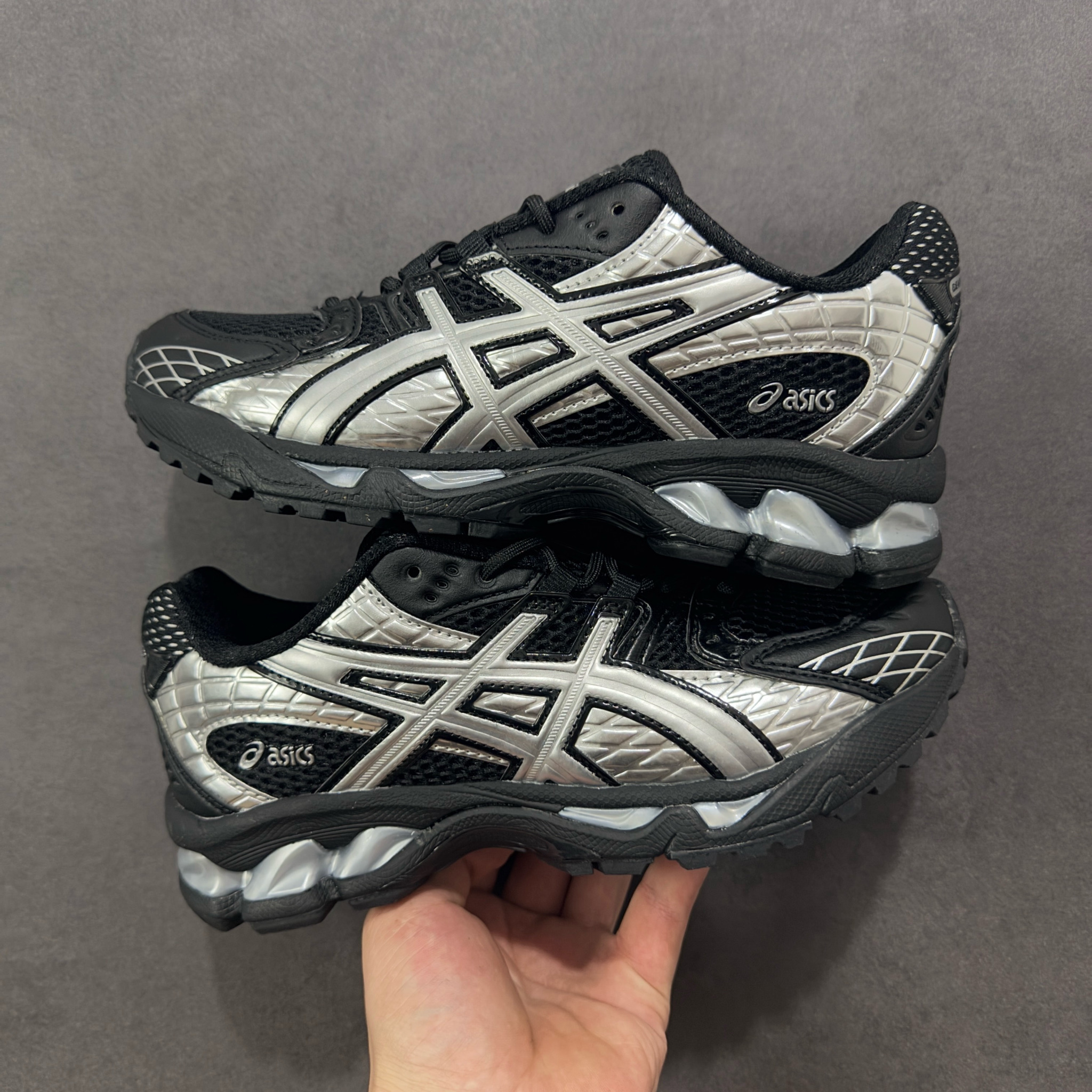 Shoe Ascics — 94aa5e03 angle 1