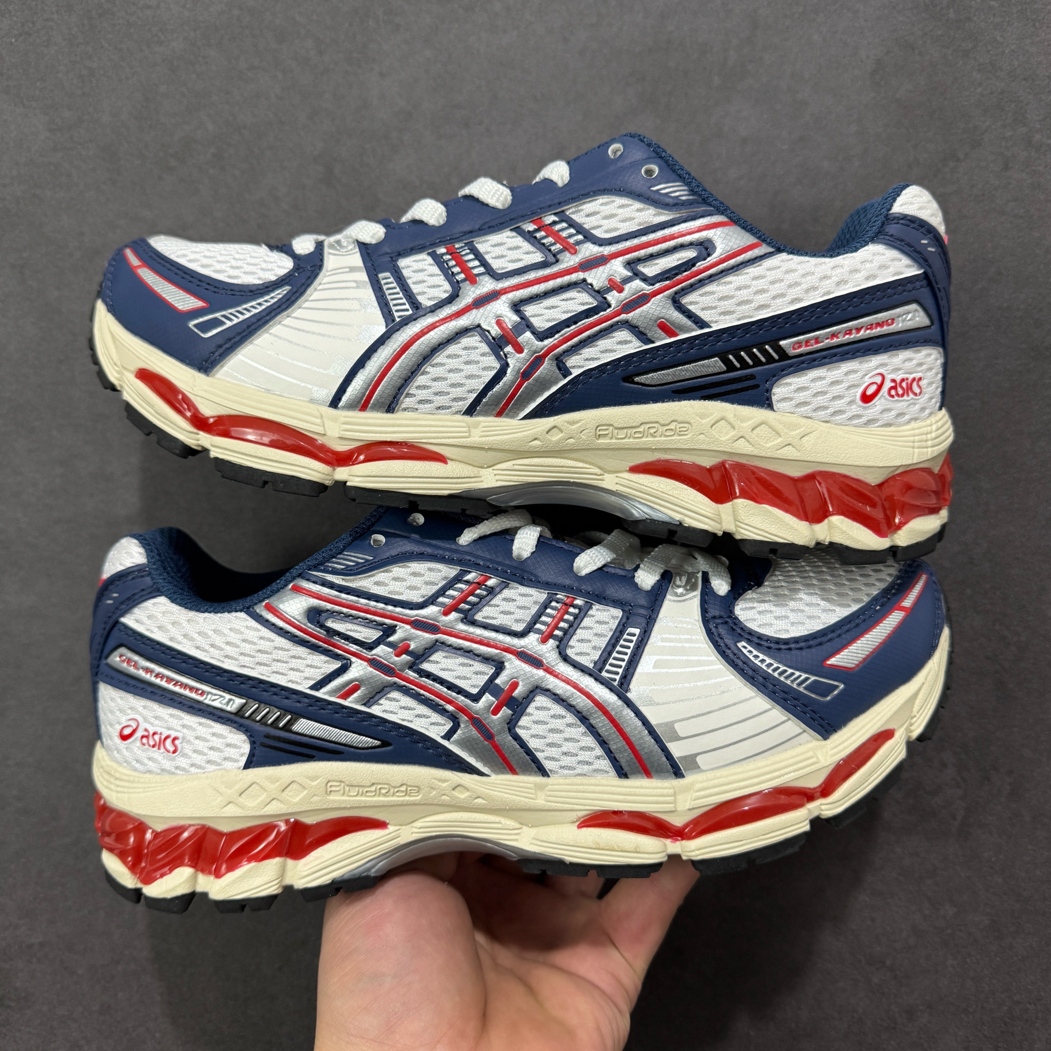Shoe Ascics — 98ee13be angle 1