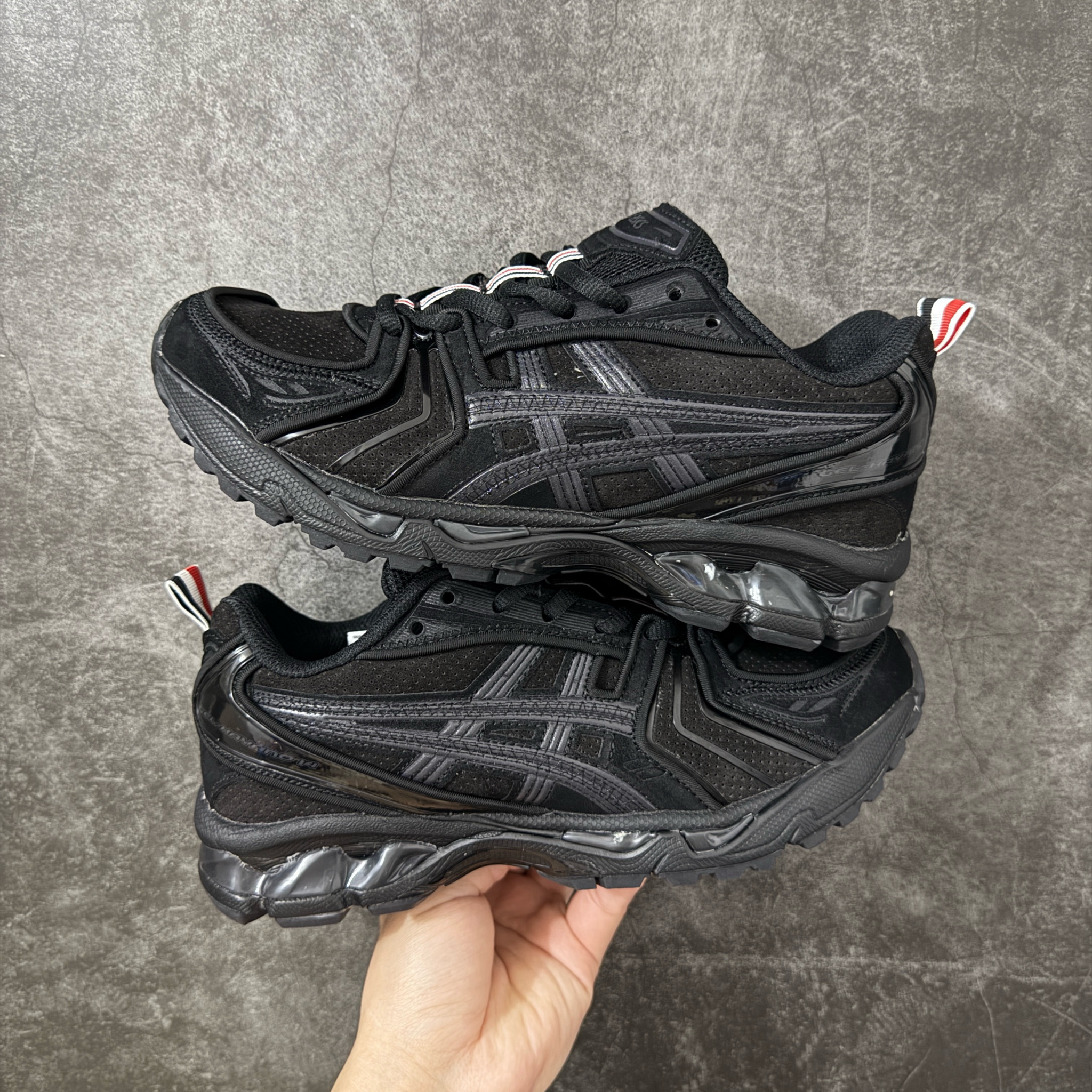 Shoe Ascics — c10f3b71 angle 1