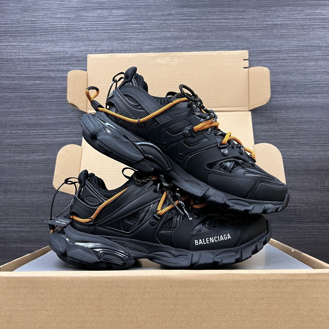 Shoe Balenciaga shoe — b39c0b03 angle 1
