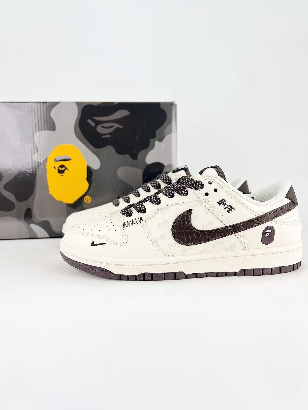 Shoe BAPE — 89fee608 angle 1