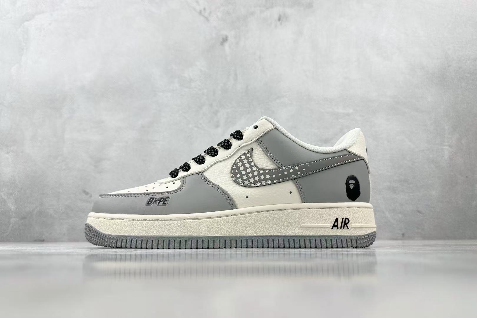 Shoe BAPE — e97dabd6 angle 1